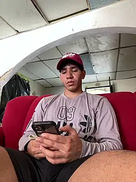 Alejandrososas online show from May 23, 5:39 pm