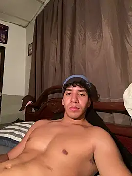 Alejandrososas online show from May 29, 4:32 am