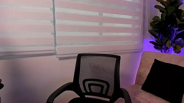 Antonella Moretti  online show from February 25, 1:54 pm