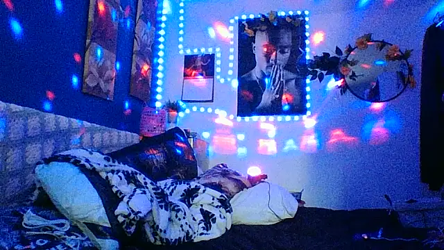 Sexymilf6992 online show from March 8, 7:06 pm