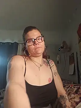 Snapshot of Sexymilf6992 chatting on July 3, 7:09 pm Sexymilf6992 online show from July 3, 7:09 pm