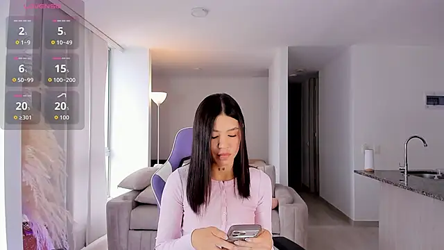 sofiawiliams online show from April 15, 1:18 pm