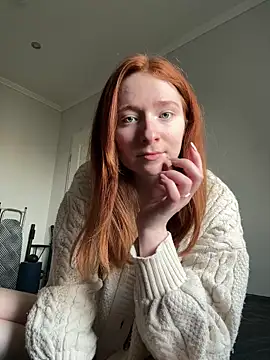 Snapshot of HoneyBunny18 chatting on February 28, 2:07 pm HoneyBunny18 online show from February 28, 2:07 pm