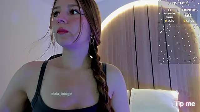 Snapshot of elaia_bridge chatting on July 3, 12:00 pm elaia bridge online show from July 3, 12:00 pm