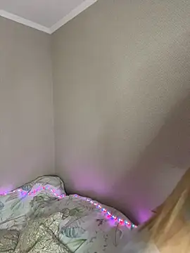 Snapshot of EvelynRavenwood chatting on March 4, 4:24 pm EvelynRavenwood online show from March 4, 4:24 pm