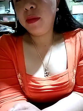 Snapshot of Lucky_girl_4 chatting on February 25, 4:05 pm Lucky girl 4 online show from February 25, 4:05 pm