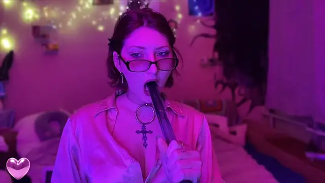 Snapshot of VelvetLiquorrr chatting on February 25, 2:54 am VelvetLiquorrr online show from February 25, 2:54 am