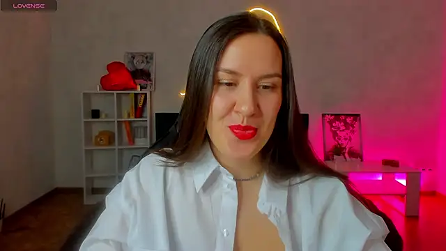 Snapshot of asti_bubbles chatting on February 24, 1:47 am asti bubbles online show from February 24, 1:47 am