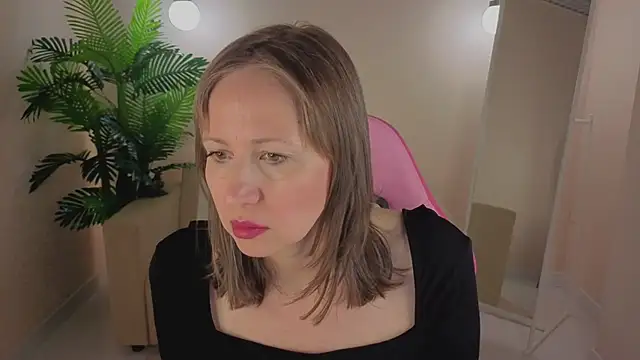 Snapshot of Elizabeth_Andersonn chatting on March 3, 1:45 am Elizabeth Andersonn online show from March 3, 1:45 am