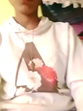 Snapshot of wifedesi7050 chatting on March 11, 8:09 am wifedesi7050 online show from March 11, 8:09 am