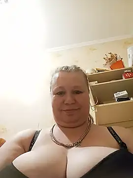 KiraStanton online show from June 19, 11:30 pm