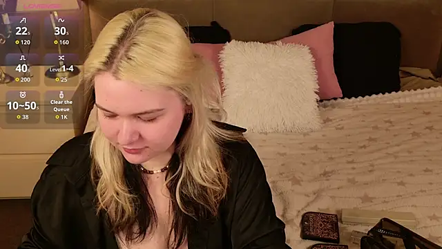 Ivy Marlowe online show from May 29, 2:15 pm