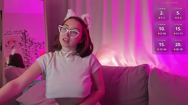 Tiffany Robinson online show from April 19, 3:17 am