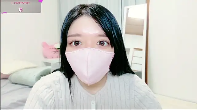 natsuka-chan online show from May 13, 11:18 am