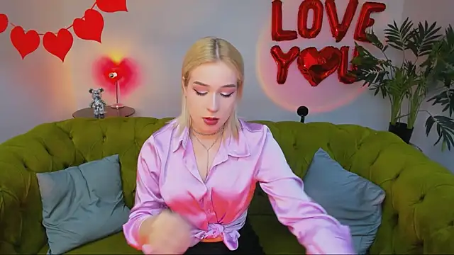 Snapshot of serene_land chatting on March 3, 1:06 pm serene land online show from March 3, 1:06 pm