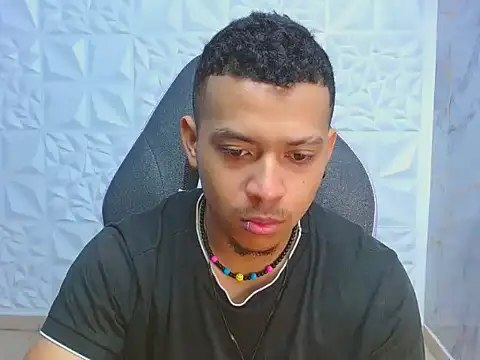 Snapshot of dylans_brown chatting on February 26, 1:21 pm dylans brown online show from February 26, 1:21 pm