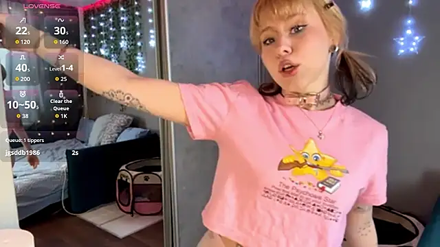 Snapshot of ZyrelihVayne chatting on March 1, 6:59 am ZyrelihVayne online show from March 1, 6:59 am