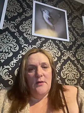 Busty-GilfQuinn online show from February 20, 6:52 pm