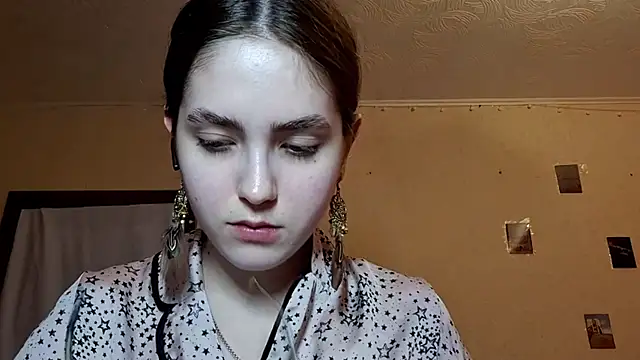 Katelemon online show from March 30, 1:23 pm