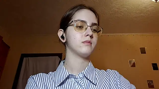 Katelemon online show from April 6, 2:29 pm