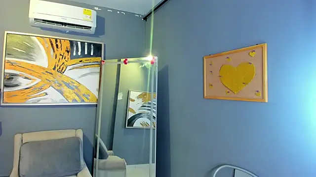 cailing  online show from April 7, 11:10 am