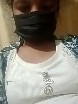 Snapshot of alwayspinky chatting on February 23, 10:40 pm alwayspinky online show from February 23, 10:40 pm