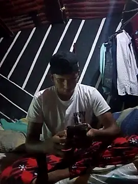 Snapshot of zeus23cm1 chatting on February 23, 12:46 pm zeus23cm1 online show from February 23, 12:46 pm