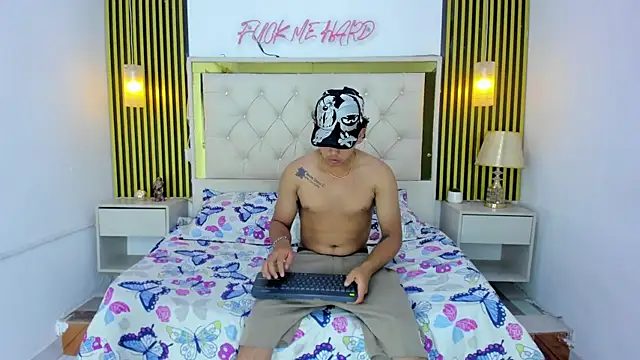 Axel Monroe online show from February 28, 6:03 am