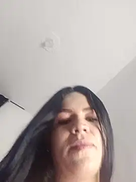 Snapshot of Mariana_jaramillo chatting on February 27, 11:05 pm Mariana jaramillo online show from February 27, 11:05 pm