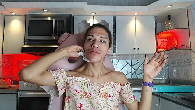 CrisOzzz online show from March 26, 7:52 pm