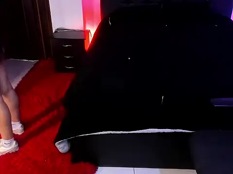 ginebrapurple online show from February 28, 5:47 pm