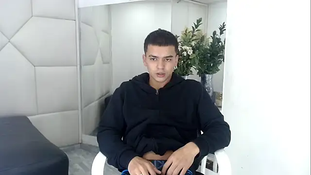 Snapshot of SanttiiBuck chatting on March 1, 11:45 am SanttiiBuck online show from March 1, 11:45 am