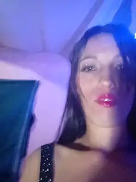 sandy 11  online show from March 19, 3:32 am