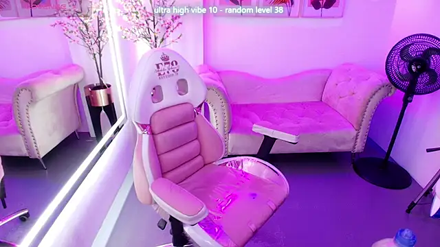 Chloe meoww online show from May 15, 12:12 pm