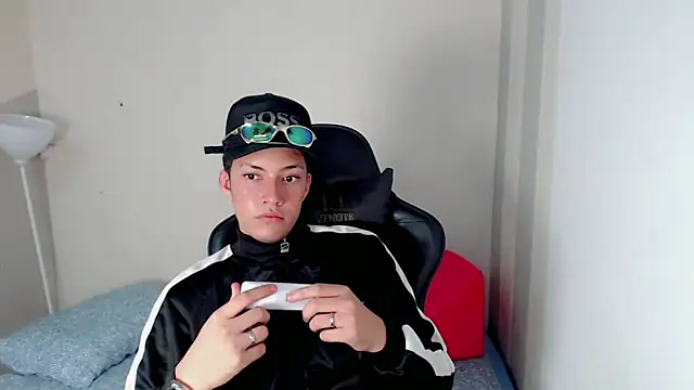 Street poemm  online show from April 2, 3:59 am