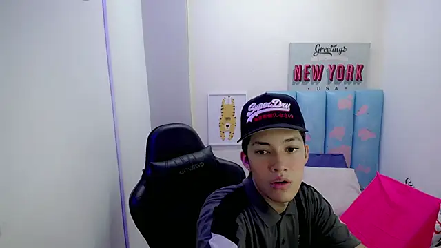 Street poemm  online show from April 15, 8:53 pm