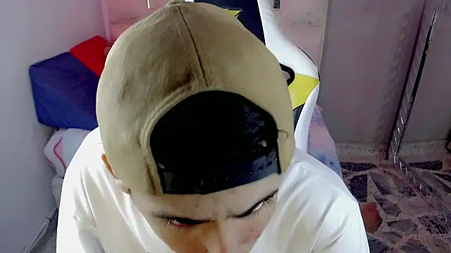 Snapshot of Houston_bby_ chatting on March 2, 8:37 pm Houston bby online show from March 2, 8:37 pm