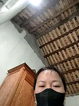 Snapshot of millkon chatting on February 21, 1:28 am millkon online show from February 21, 1:28 am