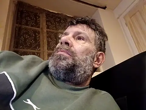 stud2512 online show from March 25, 9:32 pm