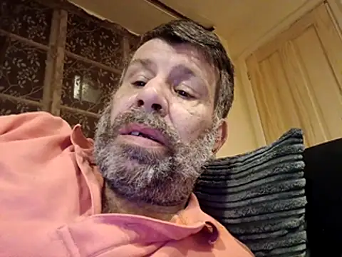 Snapshot of stud2512 chatting on April 17, 9:51 pm stud2512 online show from April 17, 9:51 pm