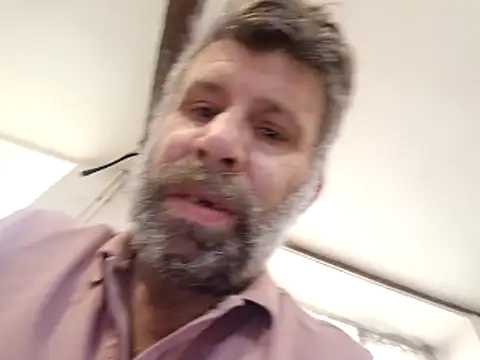 Snapshot of stud2512 chatting on April 20, 3:04 pm stud2512 online show from April 20, 3:04 pm