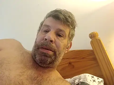 Snapshot of stud2512 chatting on April 27, 7:17 am stud2512 online show from April 27, 7:17 am