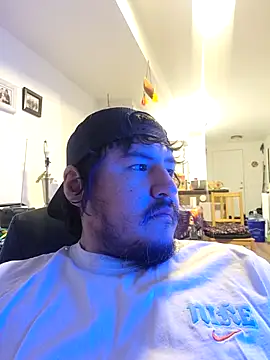 Snapshot of Bouncywarrior chatting on February 25, 1:26 am Bouncywarrior online show from February 25, 1:26 am