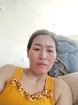 lris-Beauty77 online show from April 10, 7:24 am