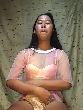 Snapshot of Tairakim chatting on February 27, 9:53 am Tairakim online show from February 27, 9:53 am