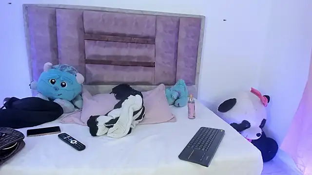LunoxVelvet online show from June 24, 8:30 pm