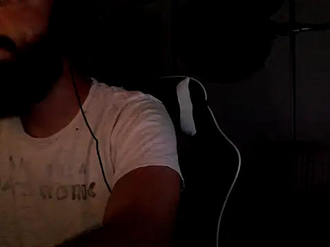 Snapshot of willymoliere chatting on March 3, 1:12 am willymoliere online show from March 3, 1:12 am