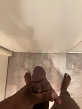 Snapshot of baiseurmeuf_parfait chatting on February 28, 2:34 am baiseurmeuf parfait online show from February 28, 2:34 am