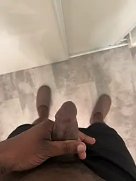 Snapshot of baiseurmeuf_parfait chatting on March 11, 9:10 pm baiseurmeuf parfait online show from March 11, 9:10 pm