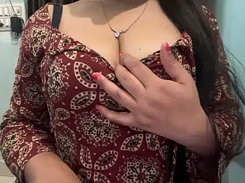 Avneet kaurr1 online show from March 10, 5:01 am